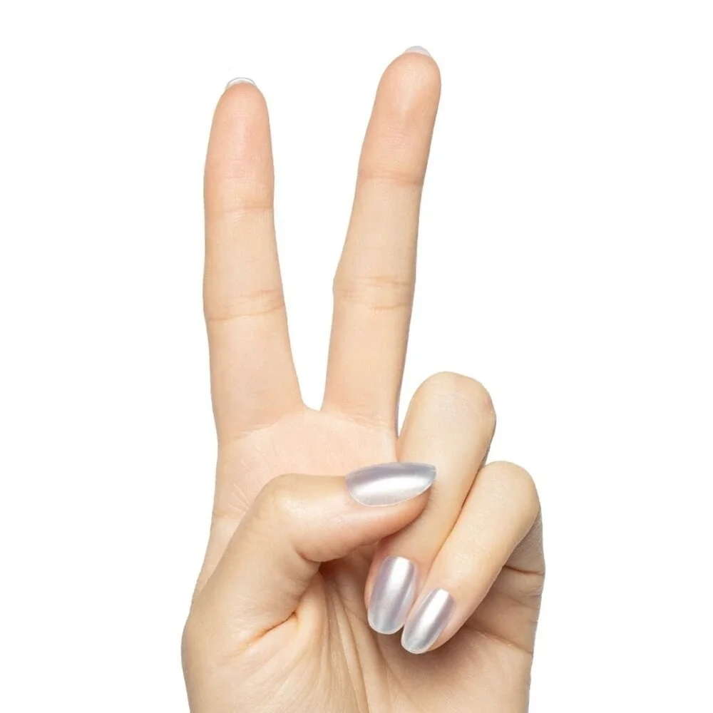 Olive & June Mani Maximalist Instant Press-On Nails Round Short Sky Chrome